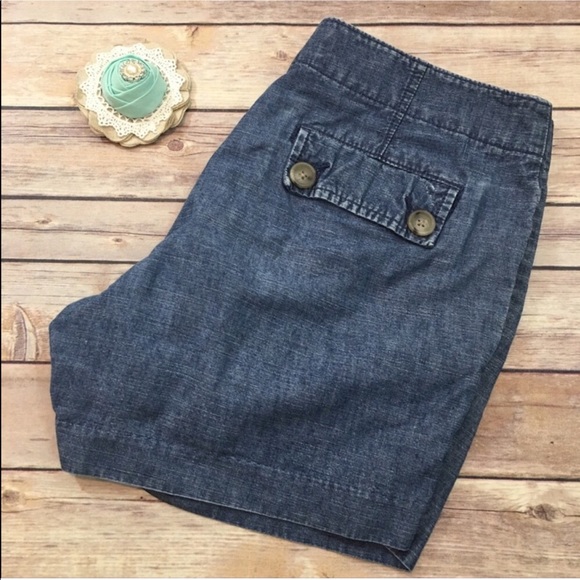 SOLD 6 Banana Republic Chambray Pocket Flap Shorts - Picture 8 of 8